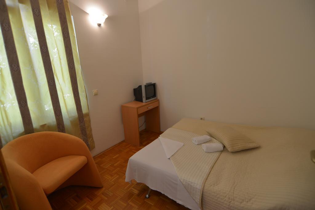 Solar Apartments Herceg Novi Camera foto