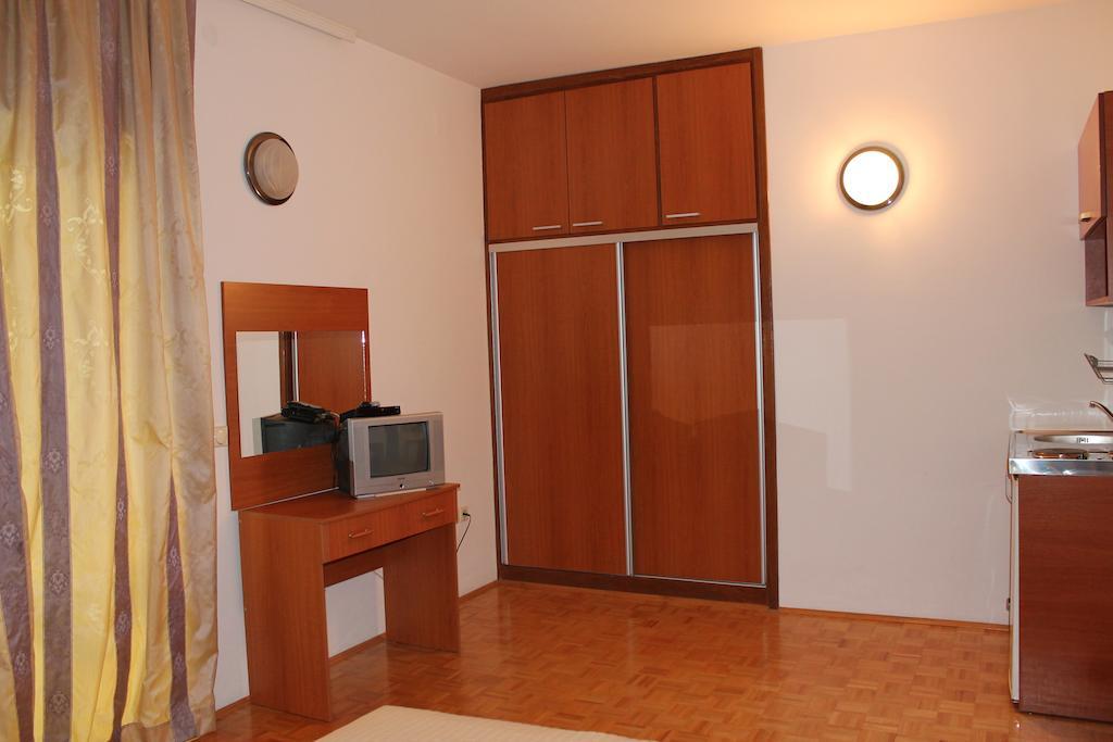 Solar Apartments Herceg Novi Camera foto