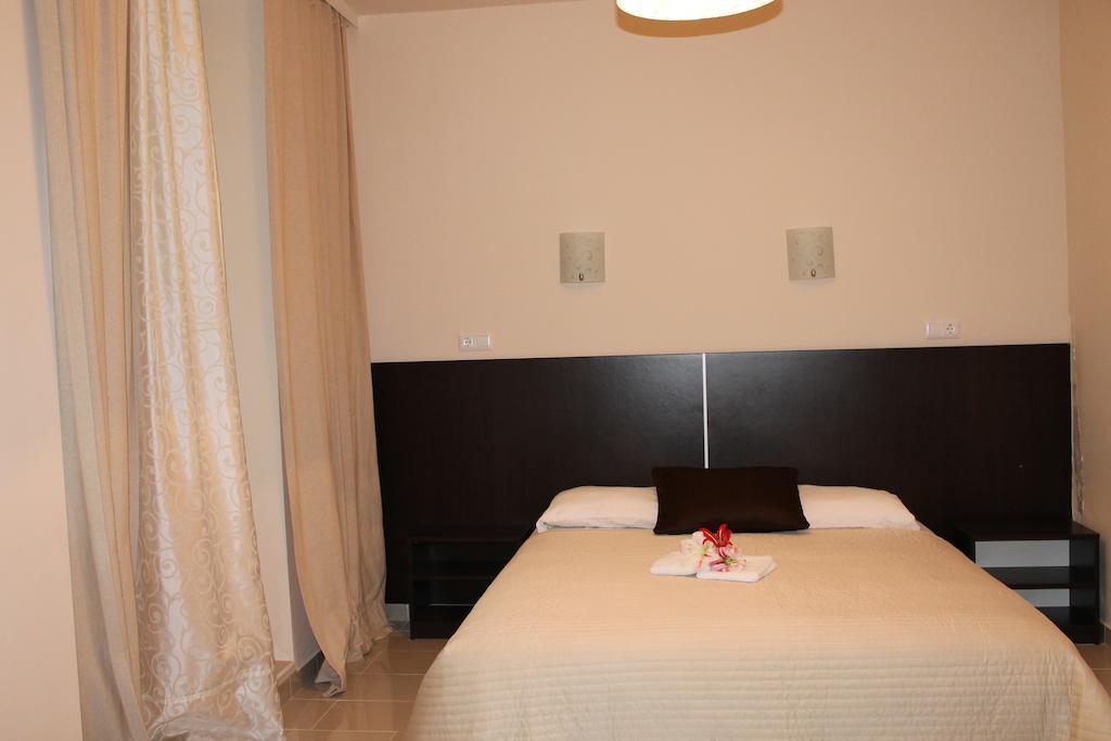 Solar Apartments Herceg Novi Esterno foto